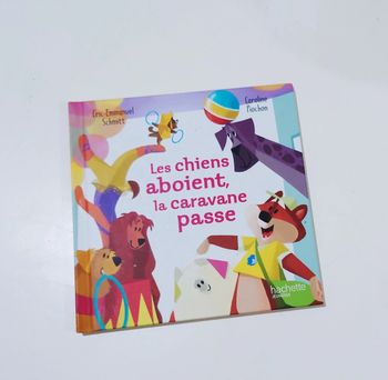 Livre mc do - les chiens aboient la caravane passe