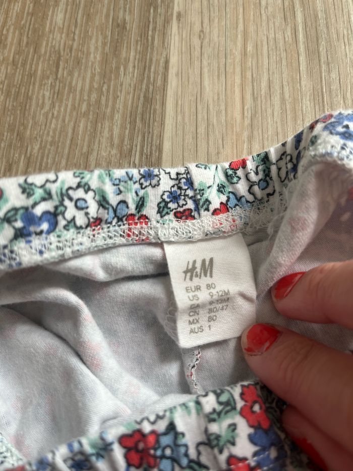 Legging fleuri h&m 9/12mois (80cm) - photo numéro 2