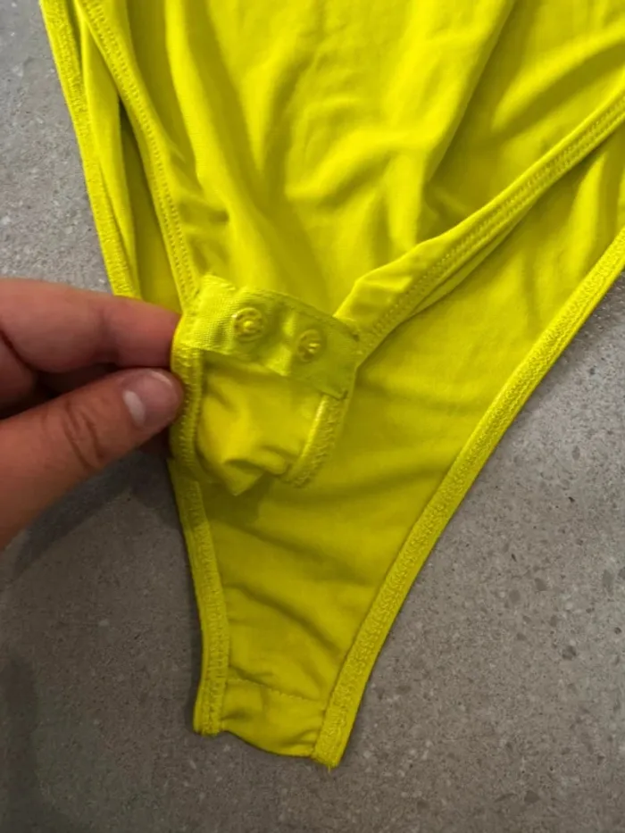Bodies jaune Zara, taille M, très bon état - photo numéro 2