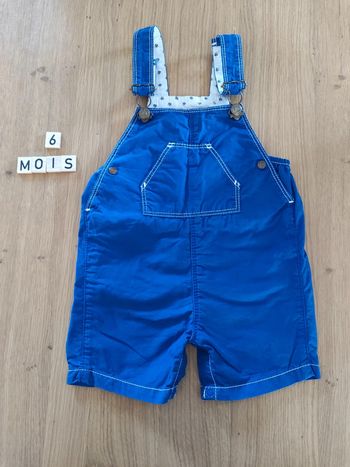 Salopette courte Petit Bateau taille 6 mois