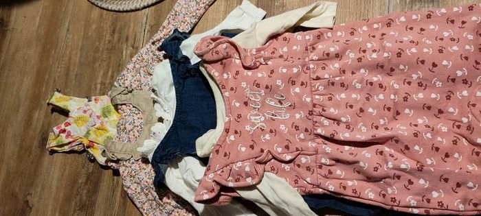 Lot vêtements 6 mois fille - photo numéro 11
