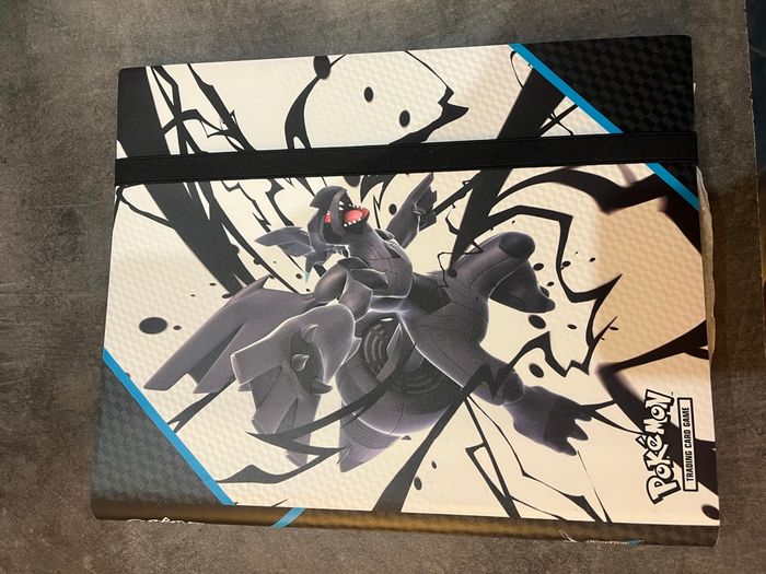 Classeur Portfolio Pokémon Foudre Noire EV10.5 2