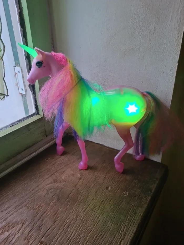 Licorne lumineuse et sonore - photo numéro 3