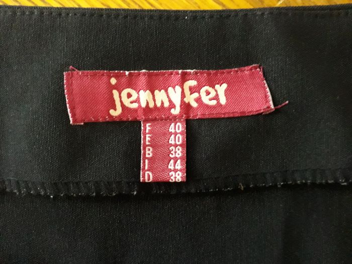 Jupe noire femme Jennyfer  T 40 ou L - photo numéro 2