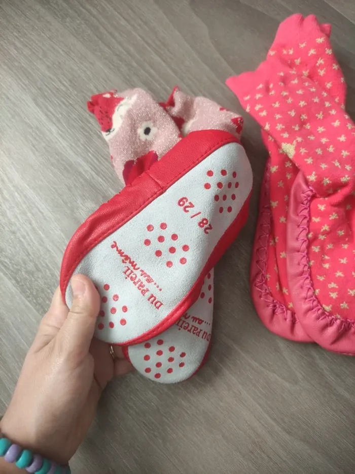 Lot de deux paires de chaussons chaussettes taille 28/29 du pareil au même neuf - photo numéro 2