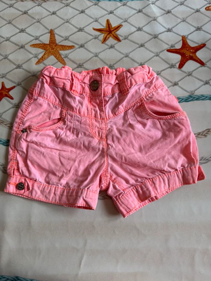 Short rose fluo