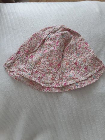 Chapeau à fleurs Absorba