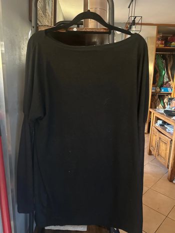 Pull noir