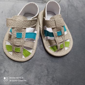 Sandales bebe 17 neuves