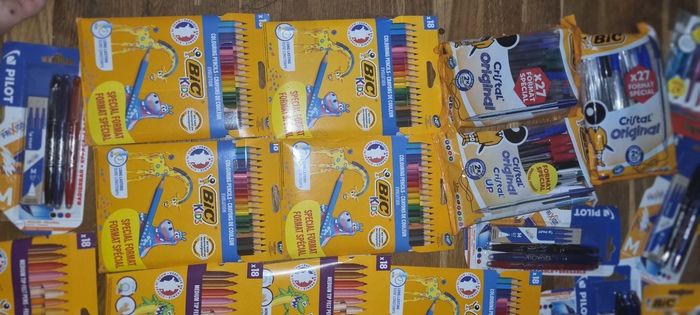 Fournitures  scolaires  39e non négociable - photo numéro 2