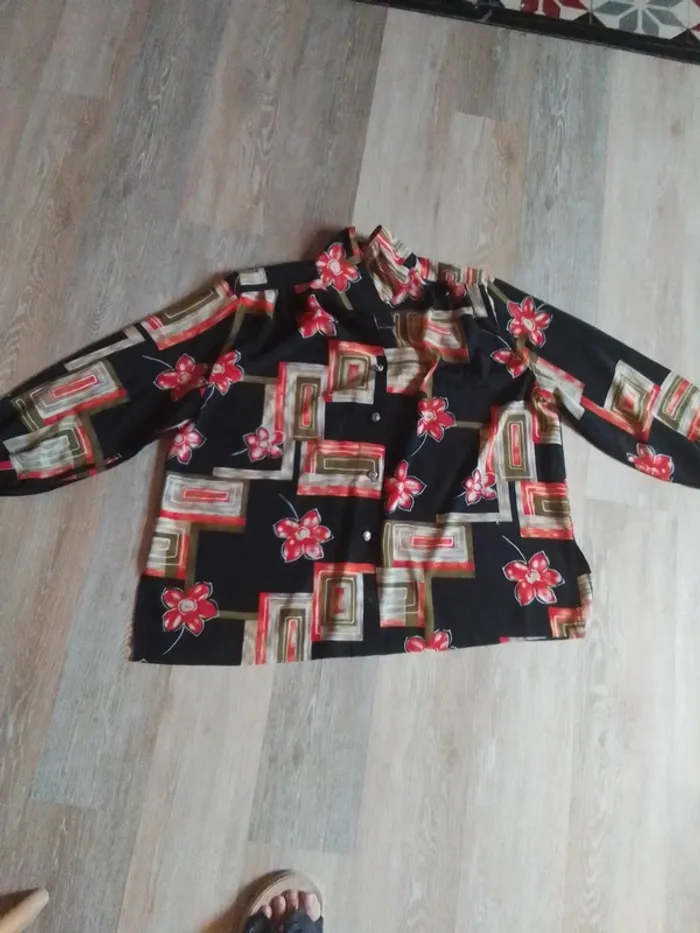Chemise blouse femme fluide noir rouge