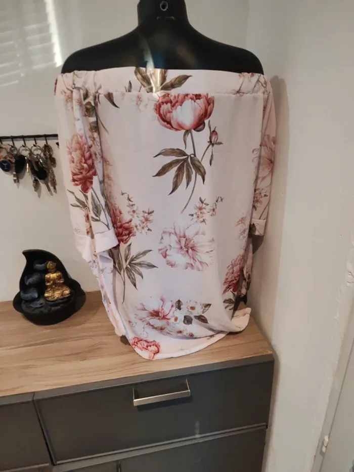 Robe midi maches 3/4 taille 40 épaules dénudées - photo numéro 3