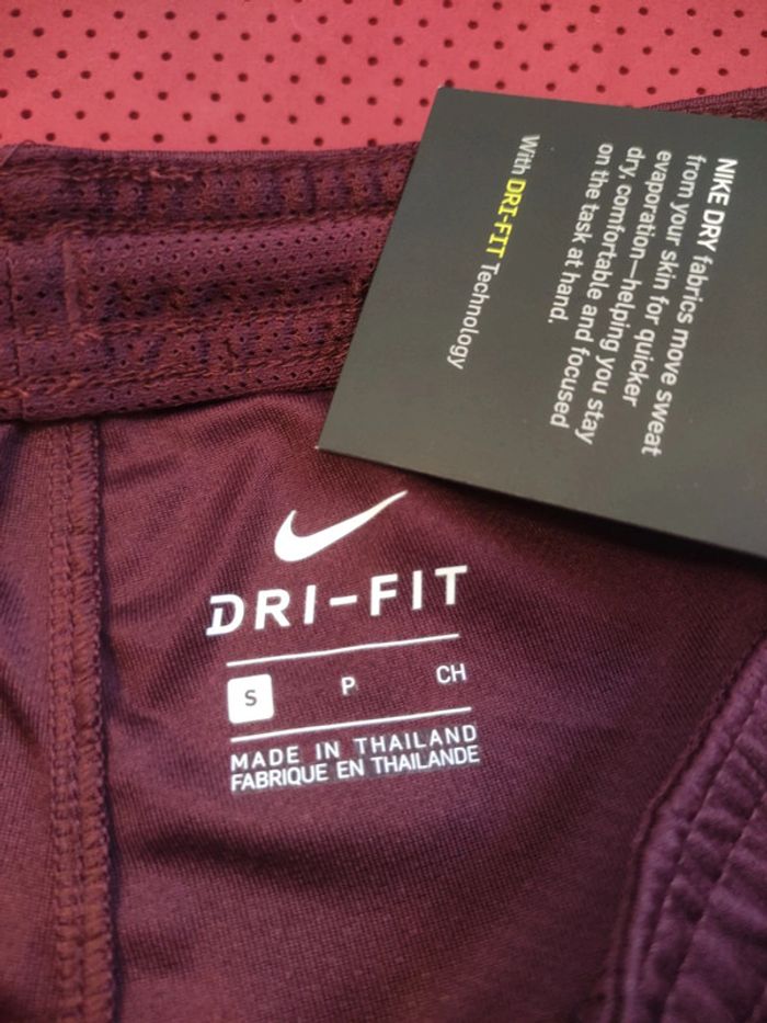 Short de foot FC Barcelone, Nike Authentique Officiel taille Adulte S Homme, Neuf - photo numéro 8