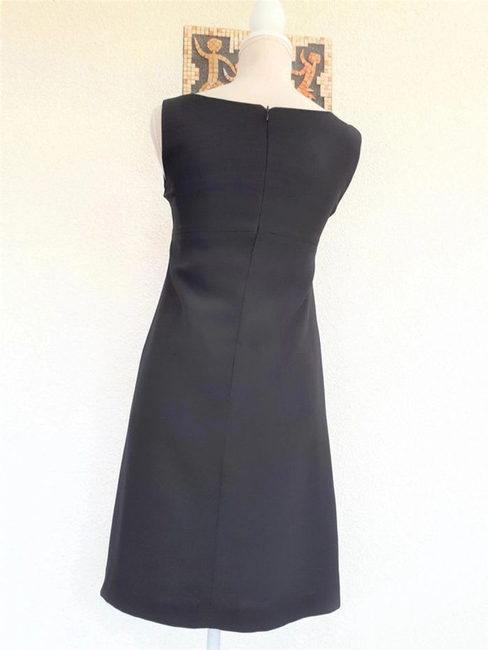 25 € Robe noire côté femme - photo numéro 5