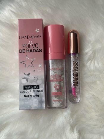 Gloss + poudre pailletée pour corps et visage