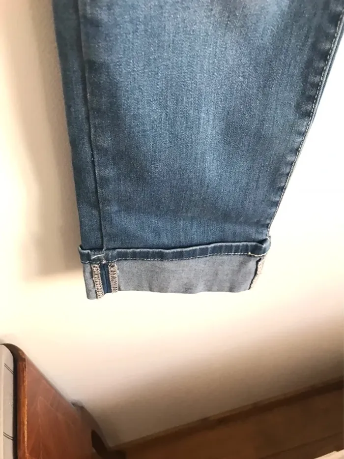 Jean slim Toxik3 taille 40 avec jolis détails sur le côté - photo numéro 4