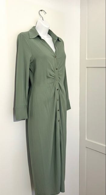 Robe mi longue et moulante verte Zara femme taille S / FR36
