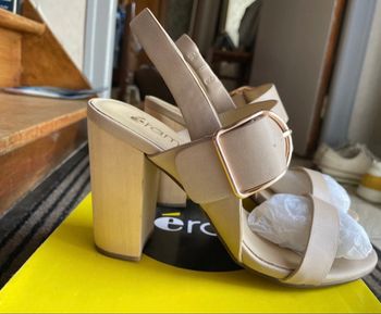 Sandales à talon 