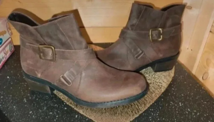 Boots en cuir neuve 39 - photo numéro 3