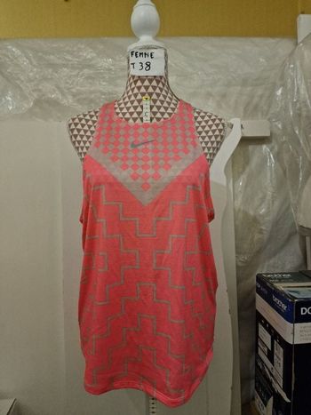 Débardeur de sport, rose & gris, neuf, longueur 64cm, marque Nike =10€