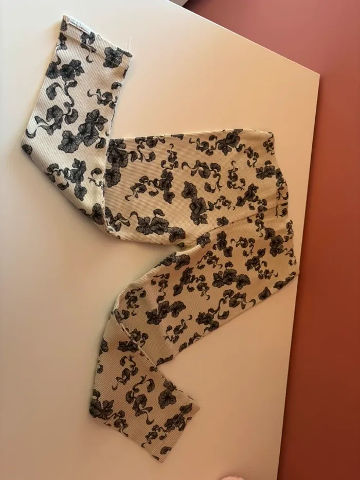 Legging beige fleurs noires Littles Indians 3-4Y - photo numéro 7