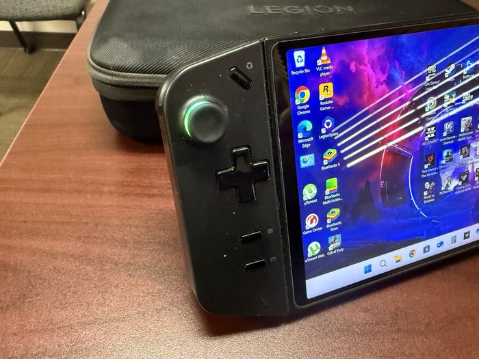 Lenovo Legion Go Z1 Extreme Handheld,16GB RAM, 1TB ,Charger, Original Box,Case - photo numéro 6