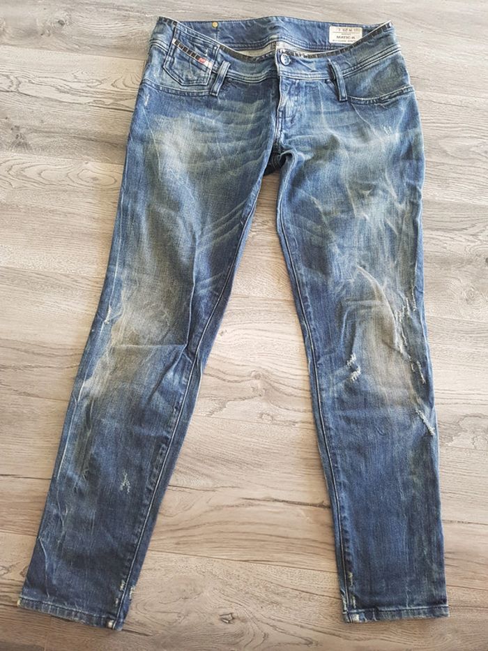Véritable jeans Diesel avec brillants noirs - photo numéro 2