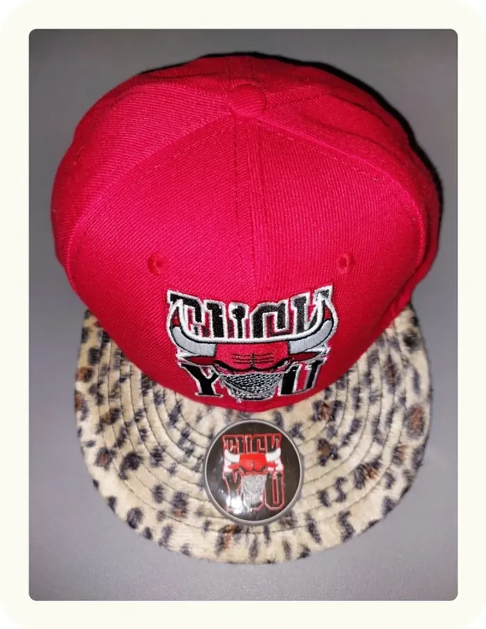 Casquette snapback US Bulls leopard neuve - photo numéro 2