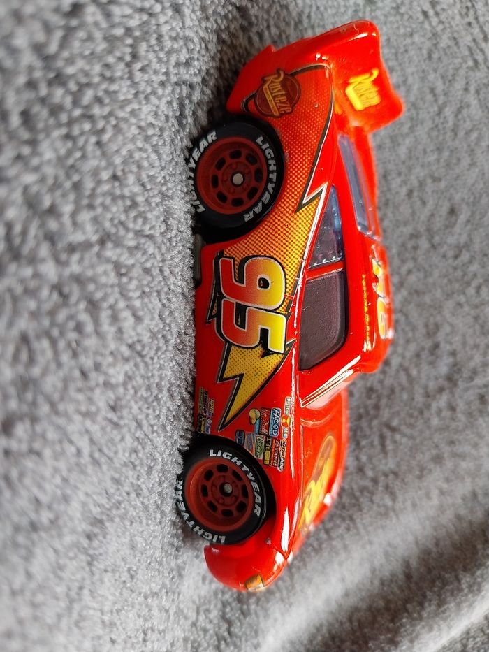 Voiture cars flash mac queen - photo numéro 3