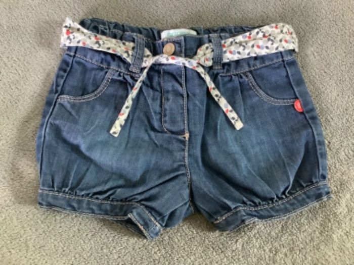 Short 9 mois