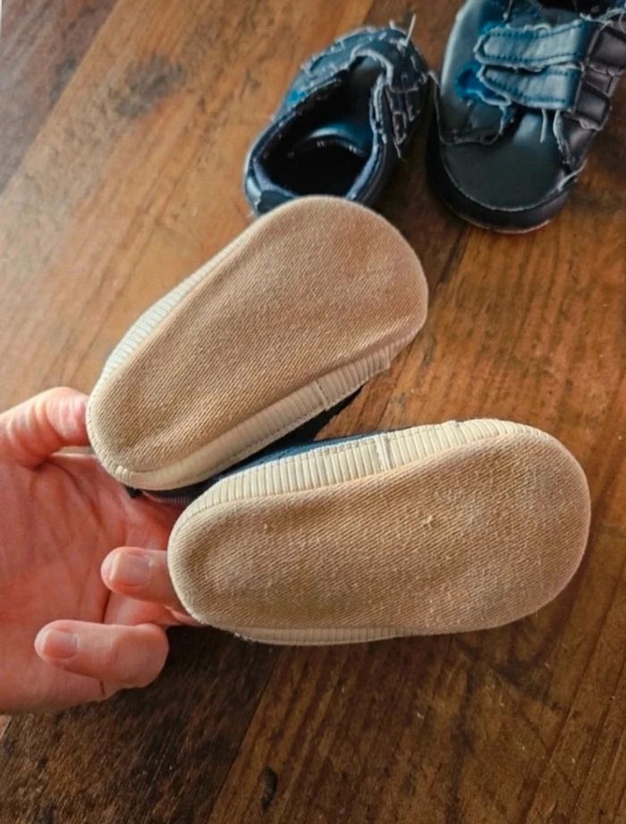 Lot 3 paires chaussures bébé 6/12mois - photo numéro 7