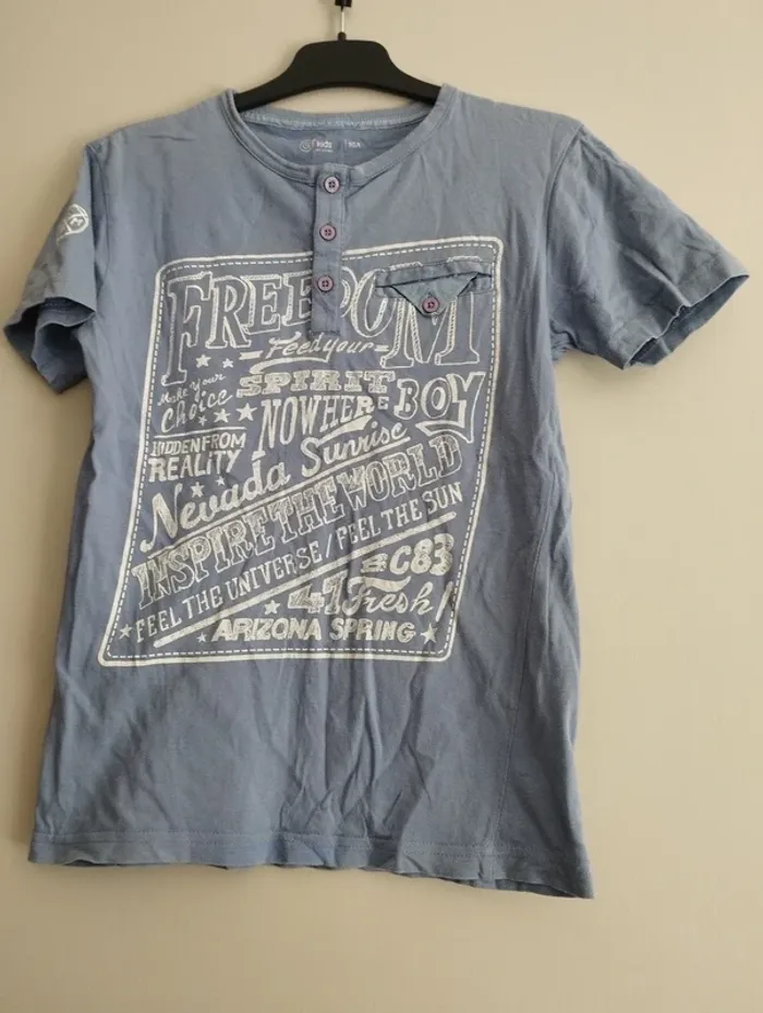 Tee shirt Gémo taille 10 ans