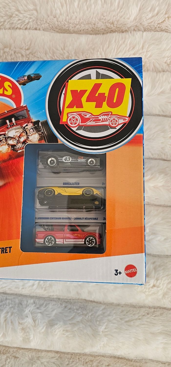 Coffret cadeau 🎁 40 voitures 🚗 Hotweels Neuf scellé - photo numéro 2