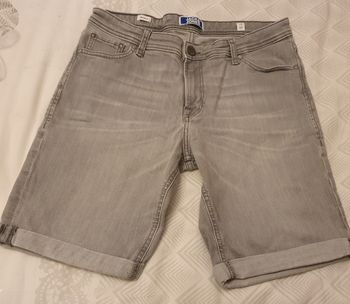 Bermuda de taille 16ans 