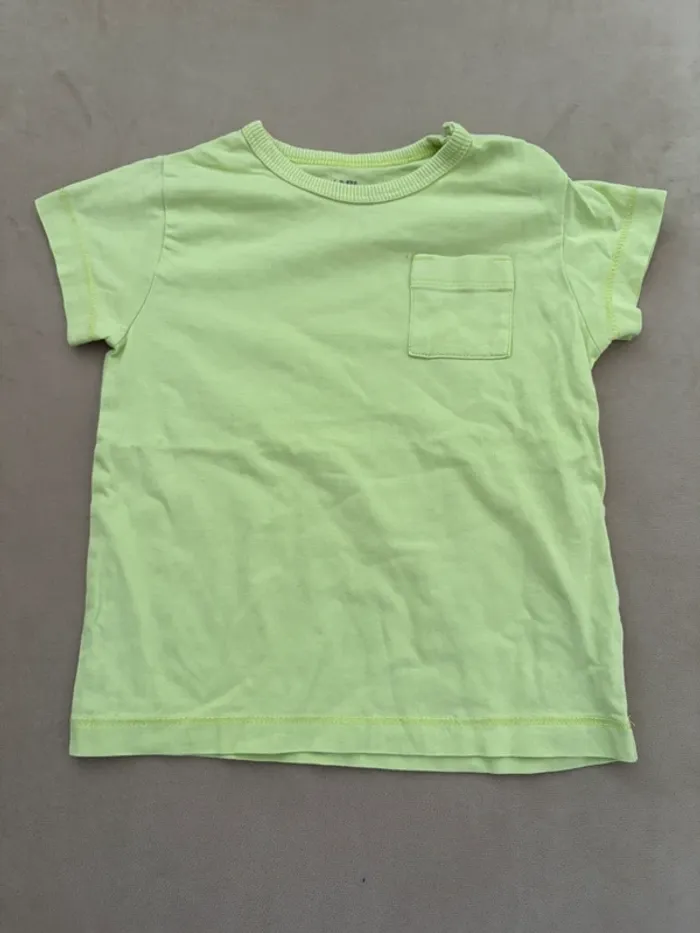 T-shirt jaune
