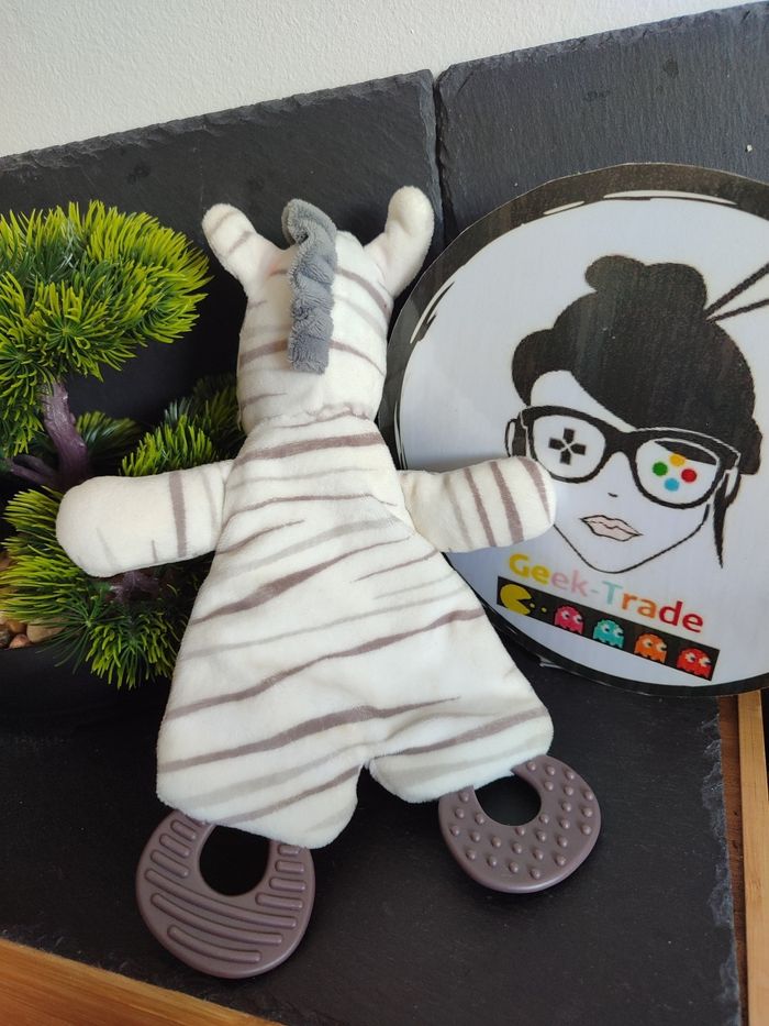 Doudou Knuffel Comforter Zèbre Gris  Blanc Zdt Dentition Action Bruissant Marron - photo numéro 2