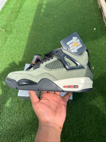 Air Jordan 4  Undefeated