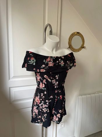 Combinaison short à fleurs