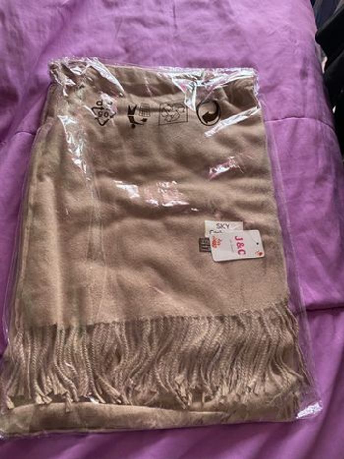 Écharpe beige cashemere - photo numéro 3