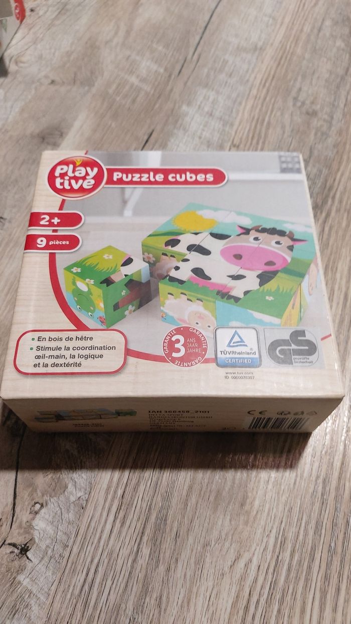 Puzzle cubes en bois