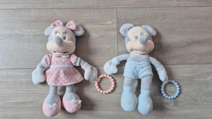 Lot 2 peluches anneaux de dentition Disney