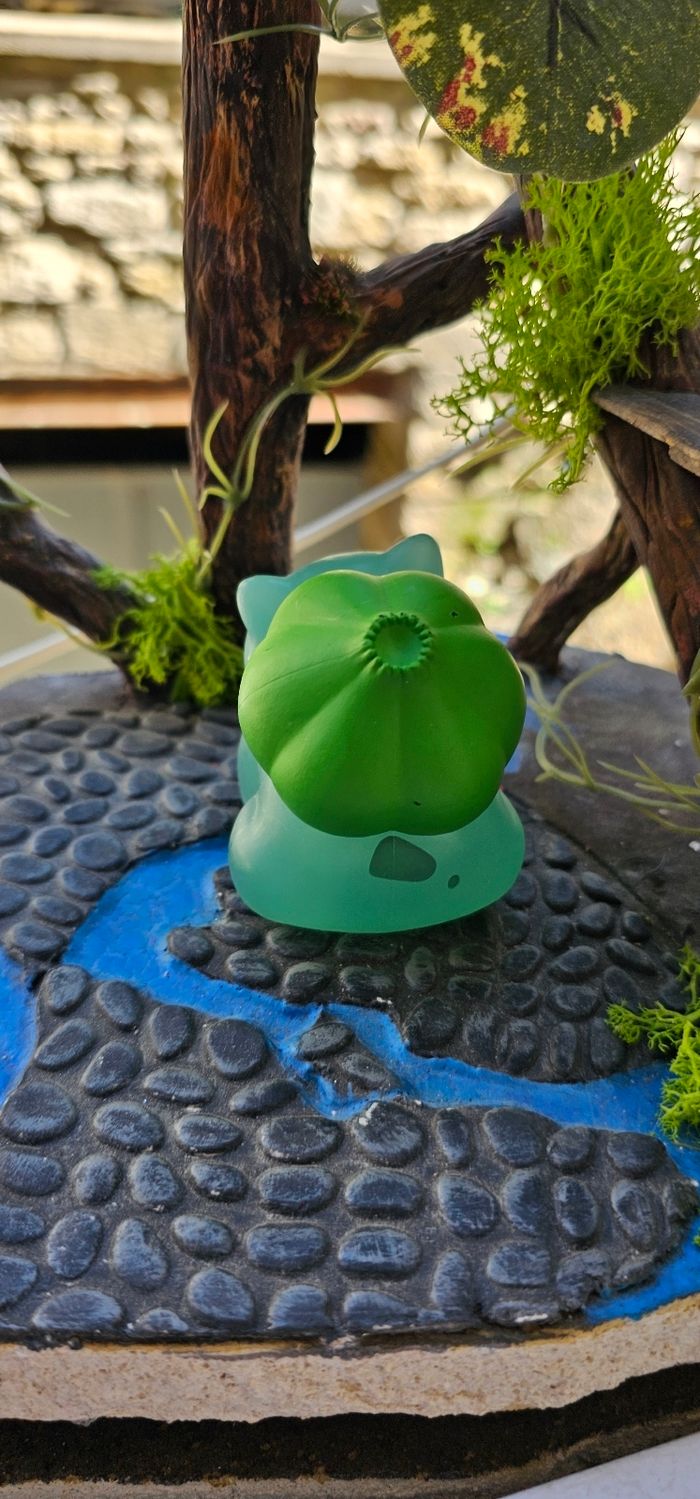 Super figurine Pokemon Nintendo Bulbizarre effet transparent - photo numéro 5