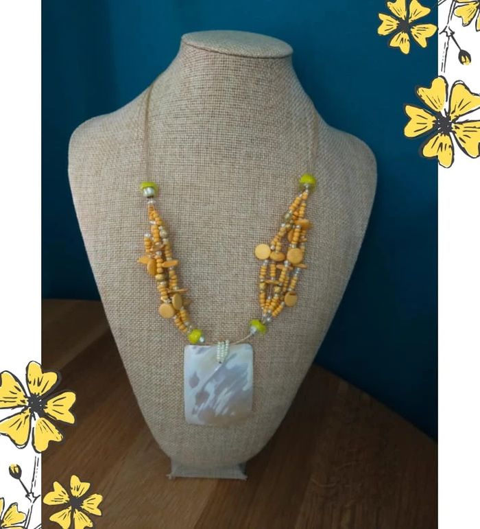 Collier pendentif nacre & perles bois – Style ethnique artisanal - photo numéro 6