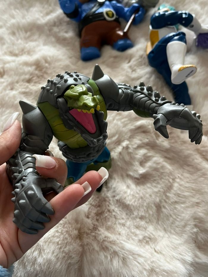 Lot 4 grande Figurine - Dragon Ball, Ben 10, DC Comics & Grojband ! 💥