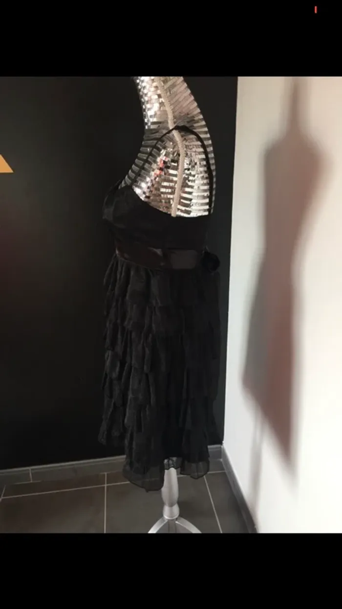 Robe jennyfer taille M - photo numéro 2