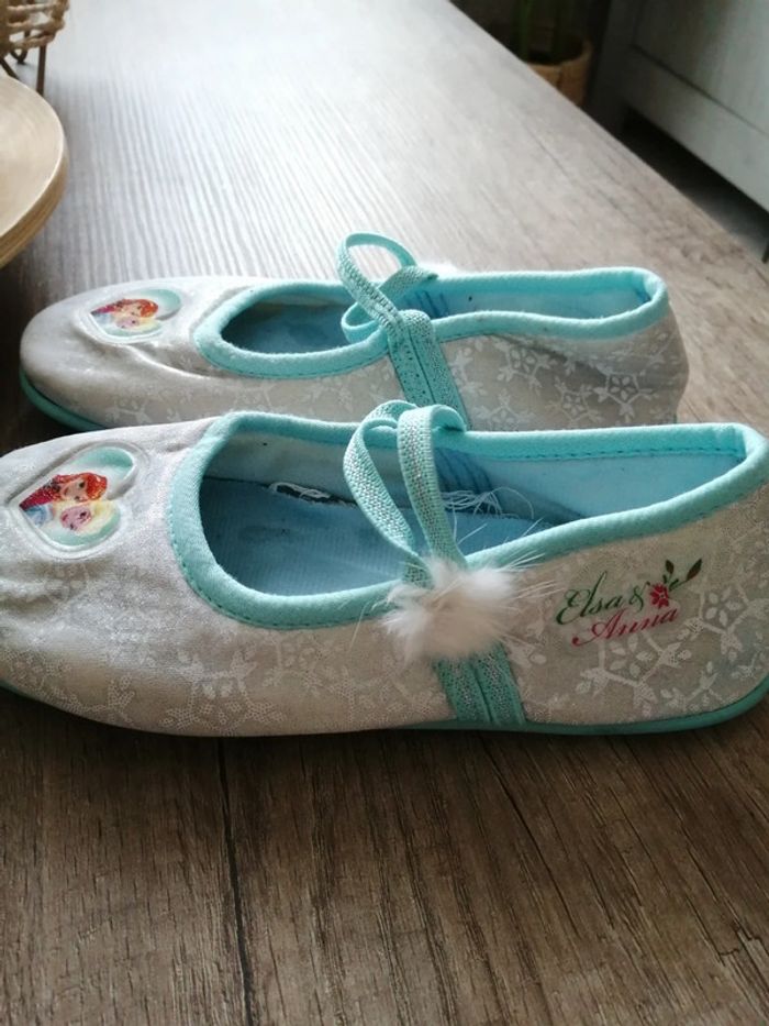Pantoufles fille "La reine des neiges" - photo numéro 5