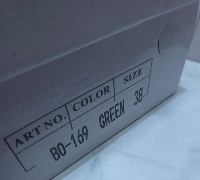 Baskets en toile Kaki et Beige - Style Rétro - Neuves - Taille 38 - photo numéro 9