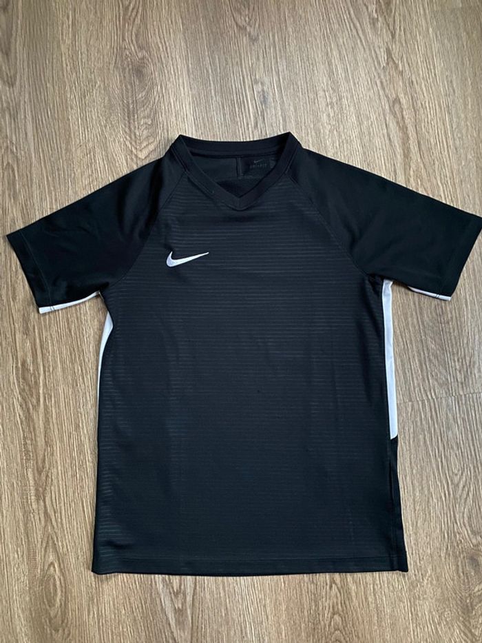 Tee shirt Nike Dri fit 12 ans taille L