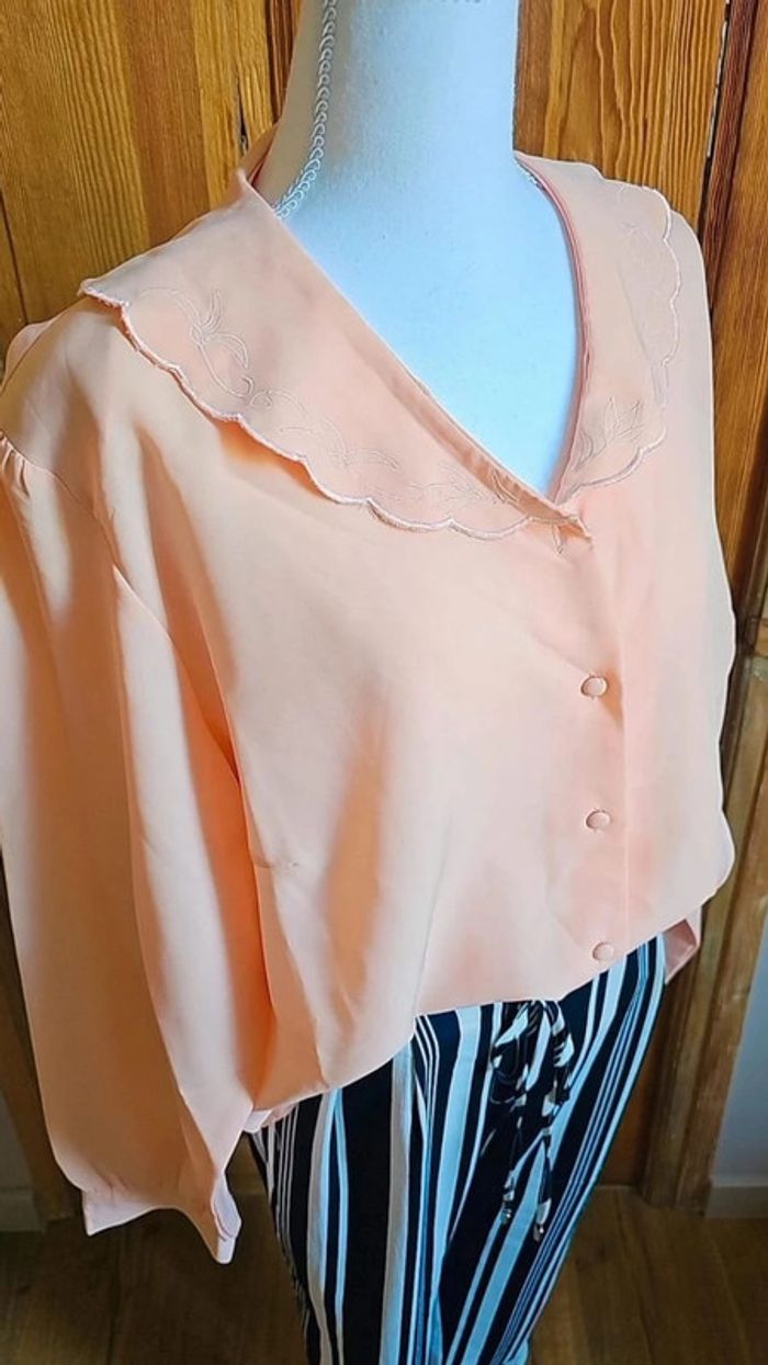 Blouse vintage rose col epaulettes