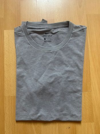 Tee-shirt Nike unis gris homme dri fit taille S